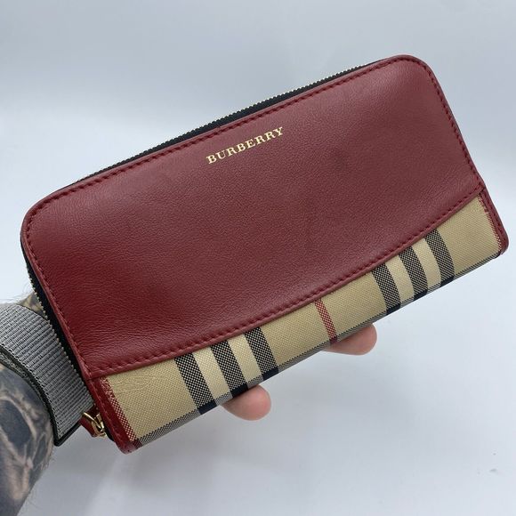 Burberry Elmore Wallet Clutch Purse Zip Around Haymarket House Check Nova Red - Picture 6 of 16